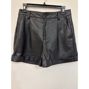Kenzie Vegan Faux Leather Pleated Shorts in size 4